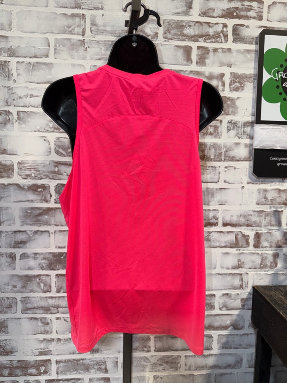 Brooks Women’s Hot Pink Sleeveless Running Tank - Picture 5 of 7